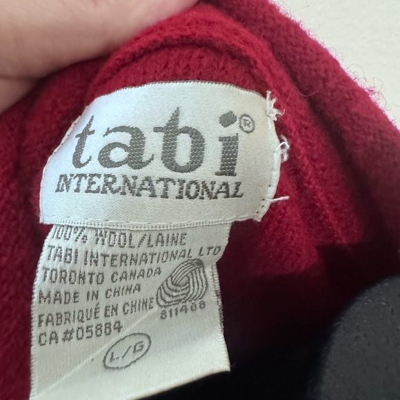 Elegant Berry Button-Up Women's Jacket - Picture 5 of 7